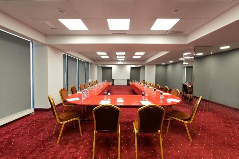 Conference Room in Opera Suite Hotel Yerevan-2