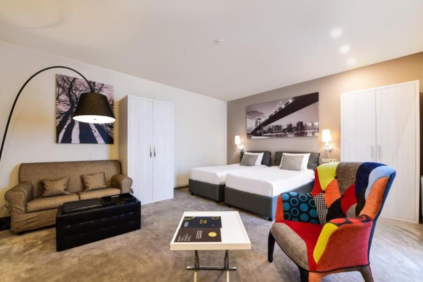 Deluxe Twin Room in Opera Suite Hotel Yerevan