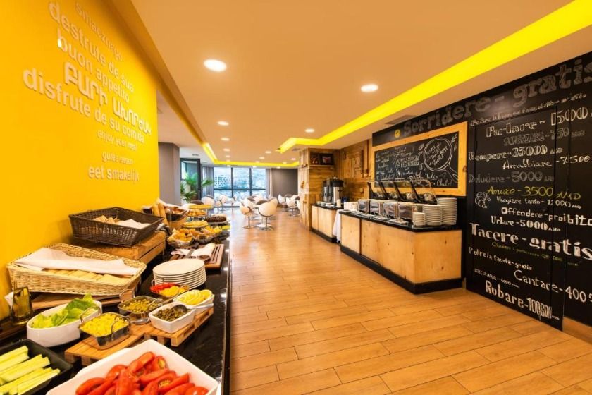 Restaurant in Opera Suite Hotel Yerevan