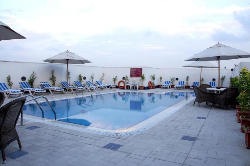 pool in hotel moscow dubai