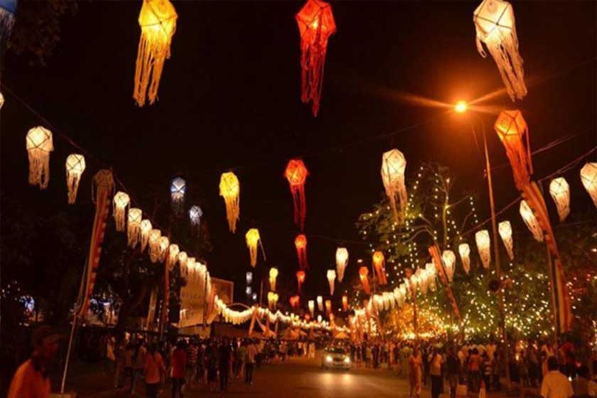 جشنواره وساک (Vesak Festival)